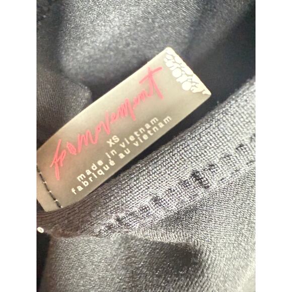 FP Free People Movement Side to Side Performance Jumpsuit Black XS NWT - Picture 6 of 6